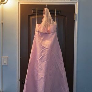 NEW dress. size 3! baby pink. perfect for prom!